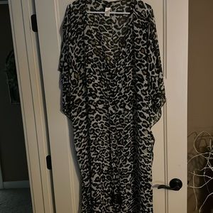 PLUS SIZE SWIMSUIT COVERUP